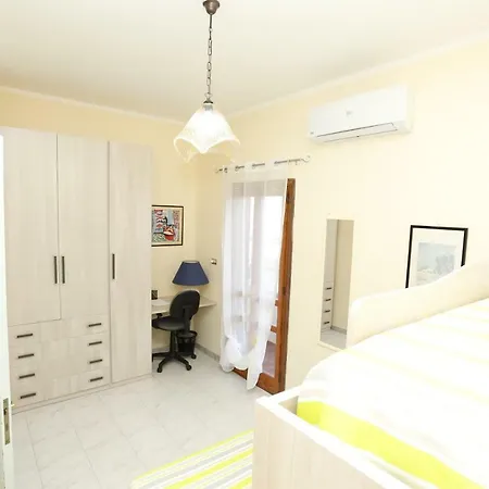 Alojamento de Acomodação e Pequeno-almoço Magale Santa Maria al Bagno